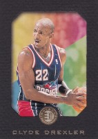 1995-96 E-XL #30 Clyde Drexler